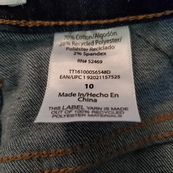 Time And Tru Size 10 Dark Wash Cuffed Denim Shorts New - Picture 4 of 6